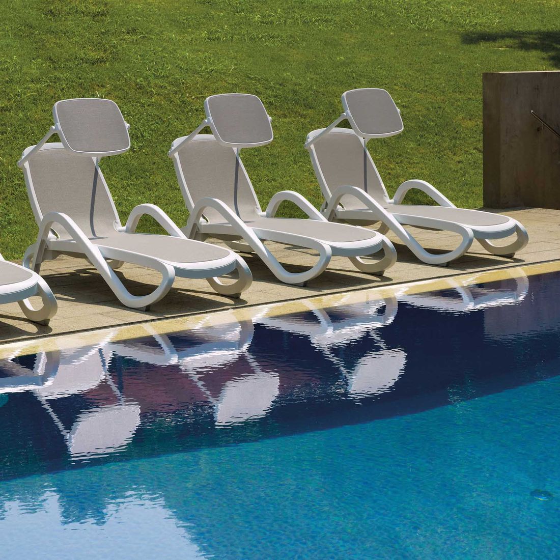 Nardi Alfa 2-teiliges Set Gartenliege & Sonnendach Kunststoff/Textilene