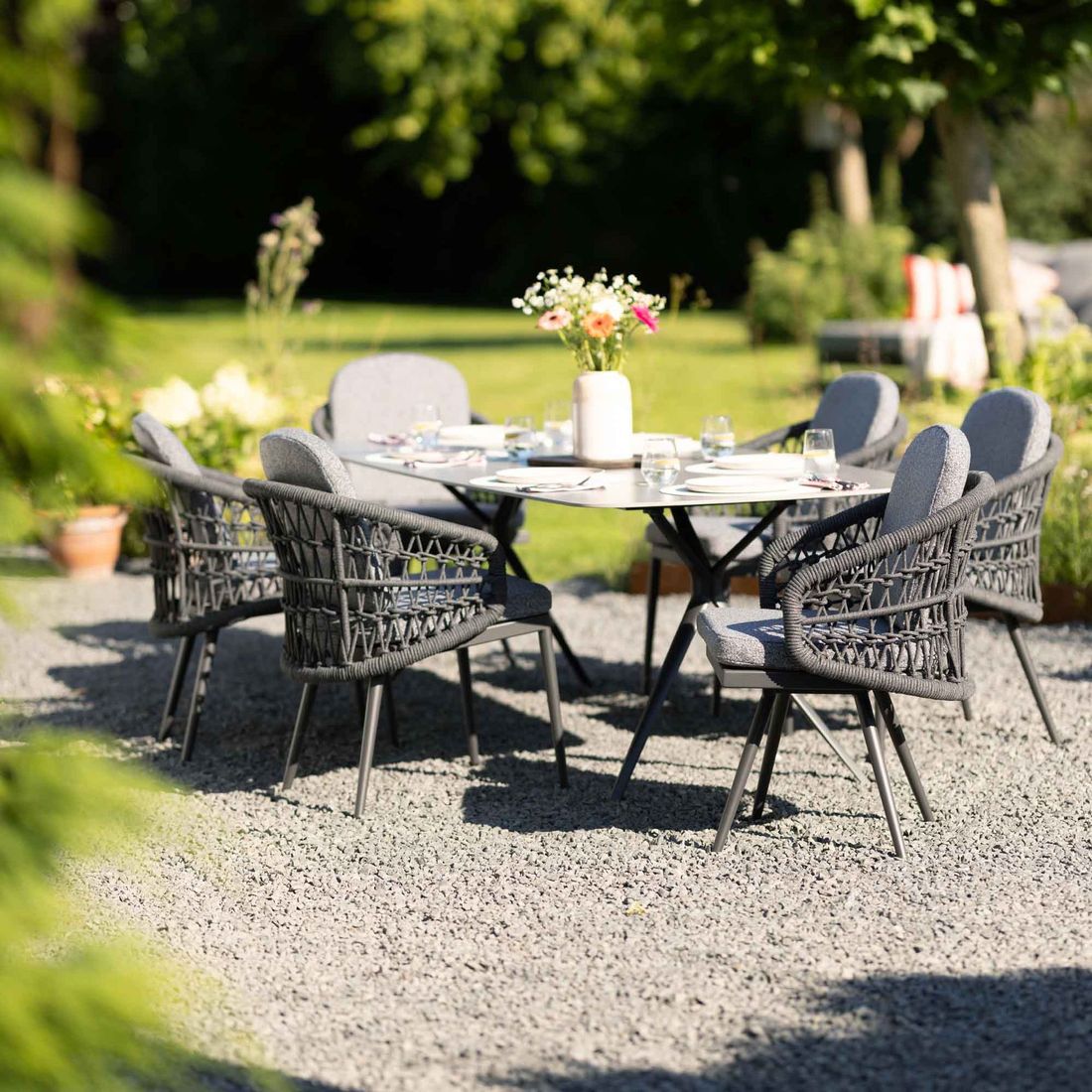 Interliving 7012 Gartensessel Aluminium mit Sitz- und Rückenkissen