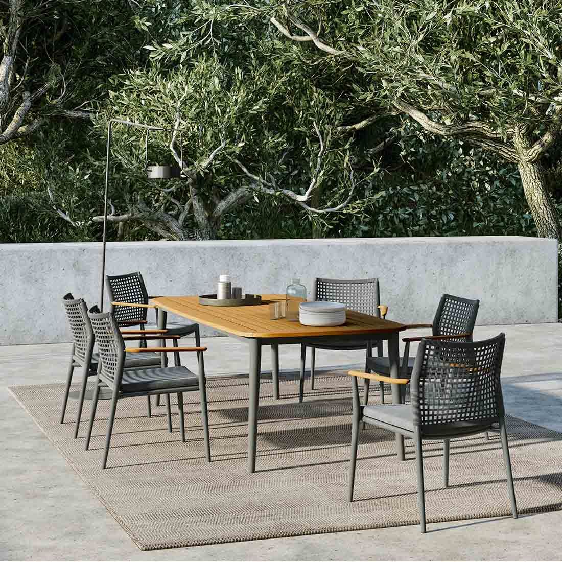 Solpuri Charlie Gartentisch 230x100 cm Aluminium/Teak