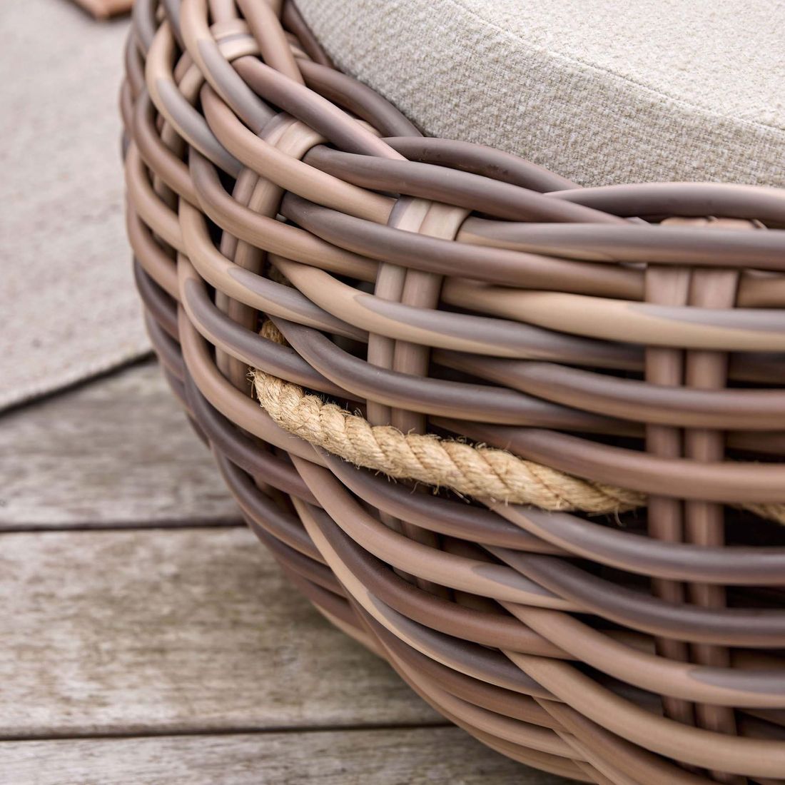 Apple Bee Cocoon Sonneninsel Polyrattan/Bee Wett