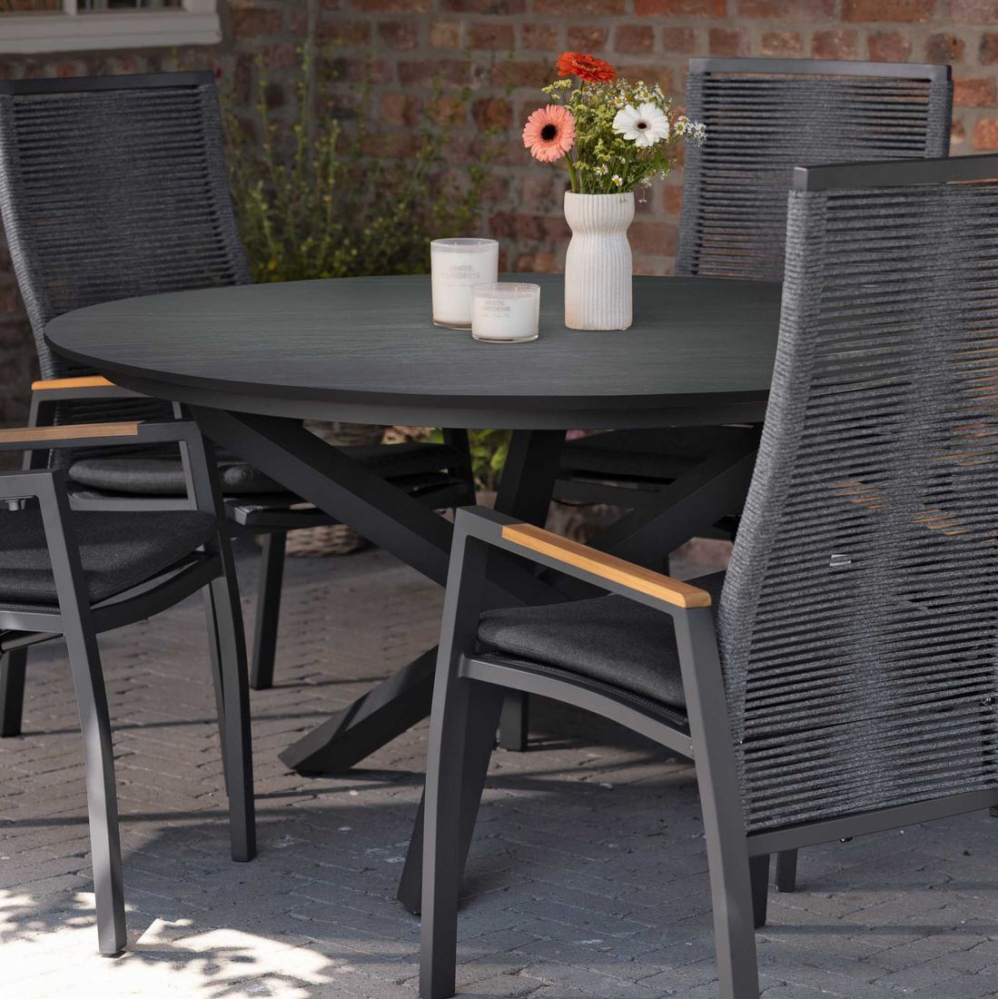 LC Garden Bari Gartentisch Ø120cm Aluminium/Sinterstone