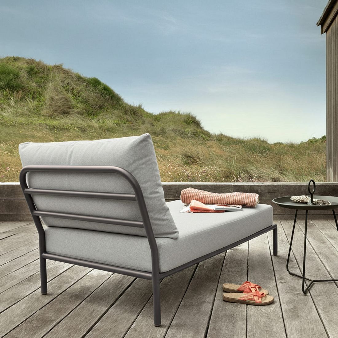HOUE Level 2 Daybed Aluminium/Sunbrella