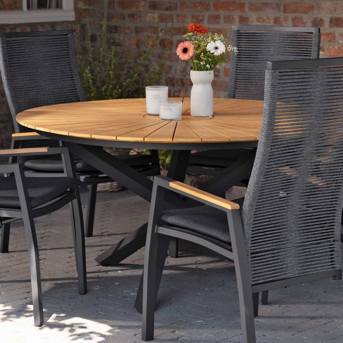 LC Garden Unicamo Gartentisch Aluminium/Teak