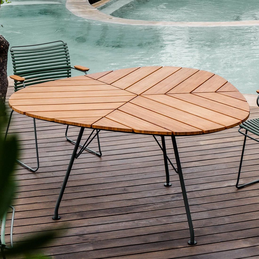 HOUE Leaf Gartentisch 146x146cm Stahl/Bambus