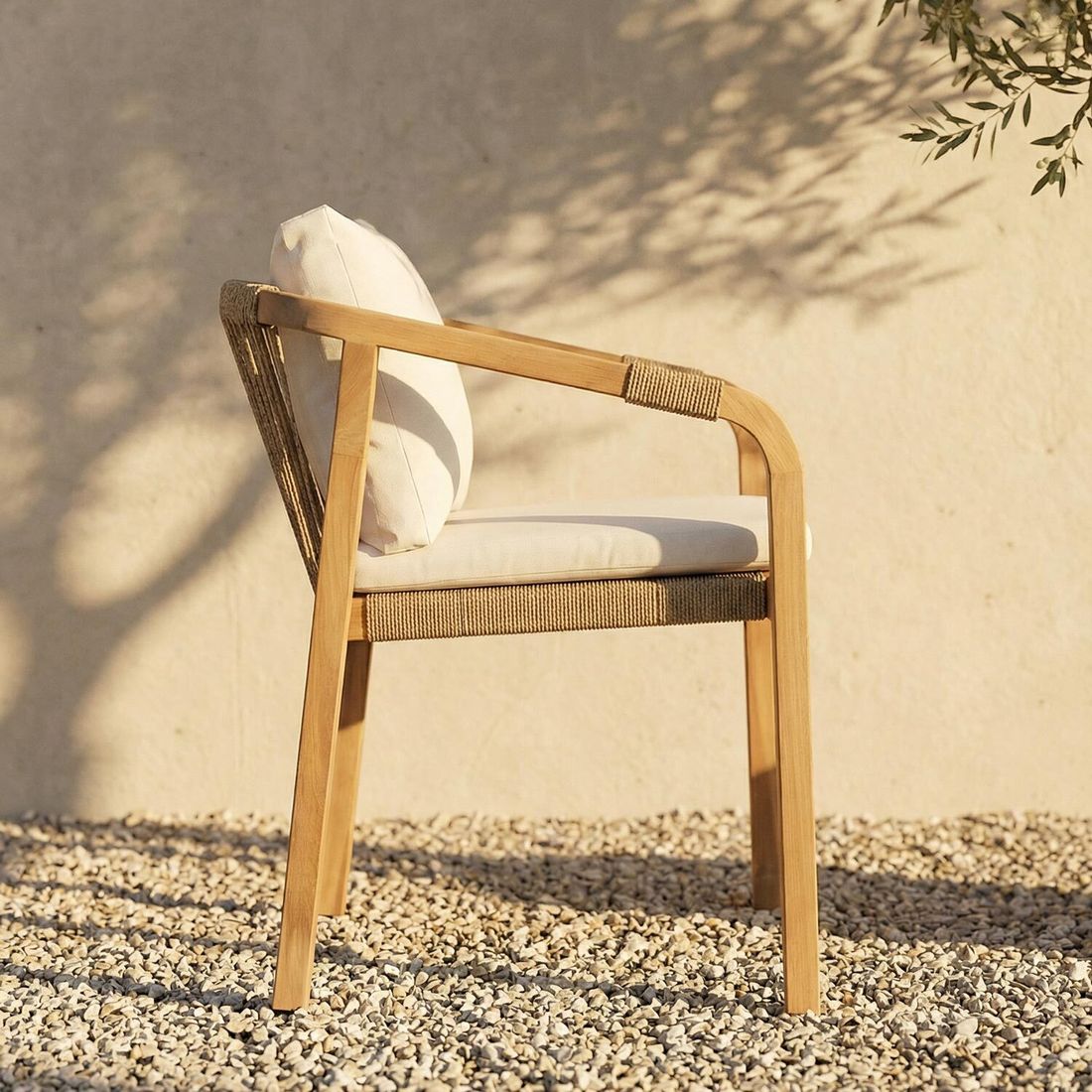 OUTLIV. Amelie Gartenmöbel-Set M (4 Plätze) Tisch Ø120cm