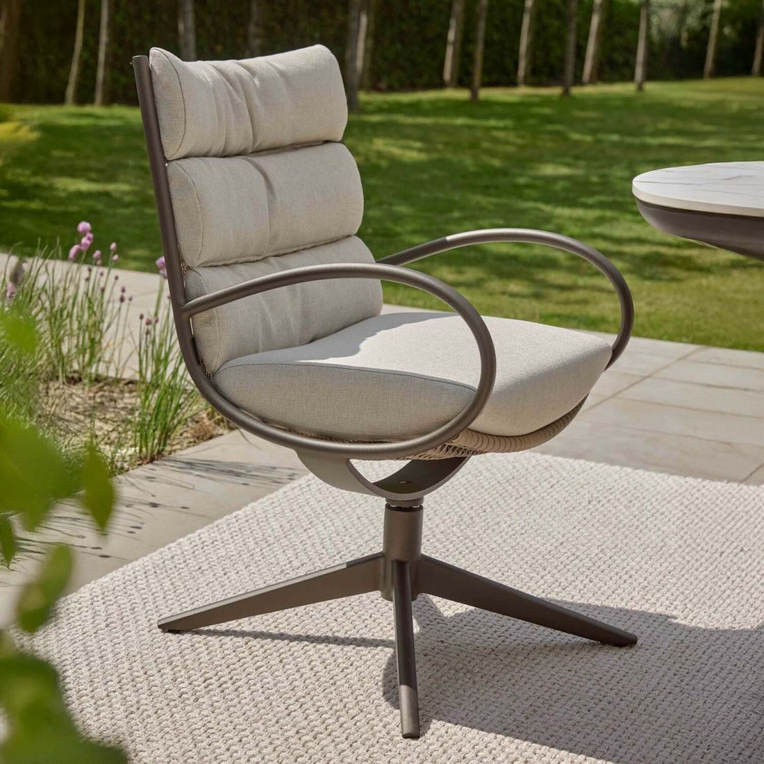 Apple Bee Camp Bay Gartensessel drehbar Edelstahl mit Sitz- und Rückenkissen