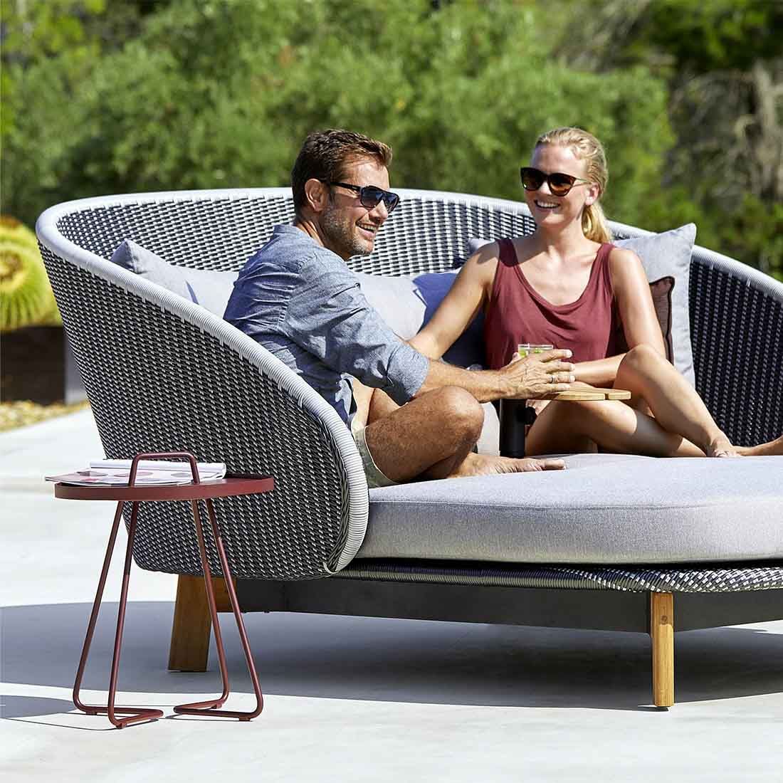 Cane-Line Peacock Daybed Teak/Alu/Geflecht inkl. Tisch