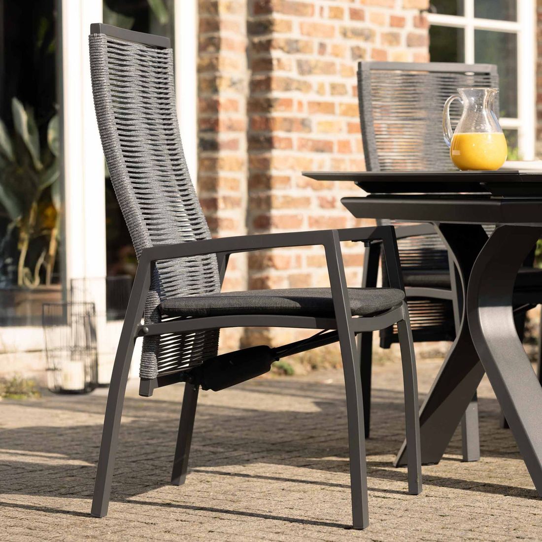 Interliving 7011 Gartensessel verstellbar Aluminium mit Sitzkissen