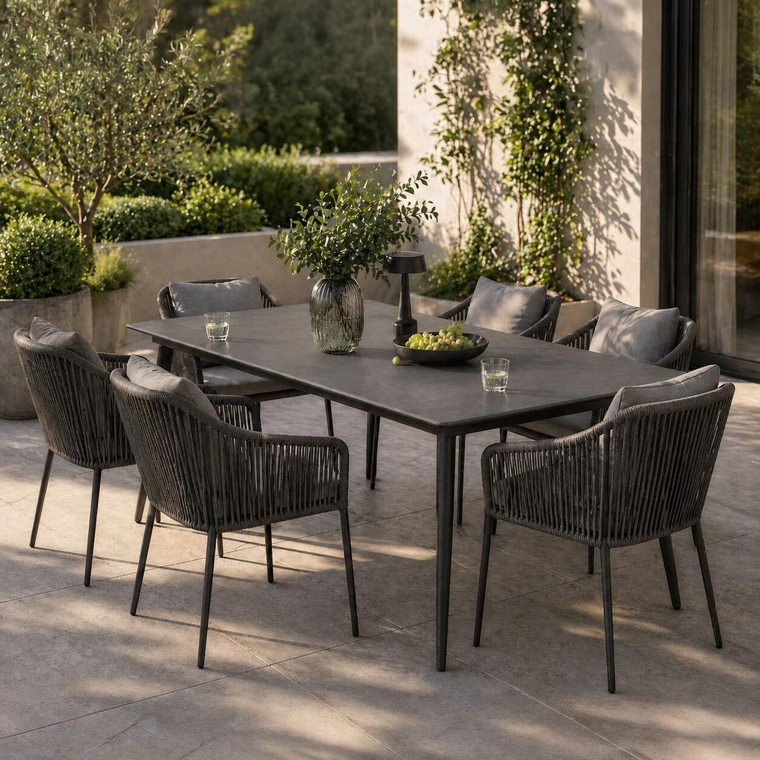 LC Garden Bari Gartentisch 160x90cm Aluminium/Sinterstone