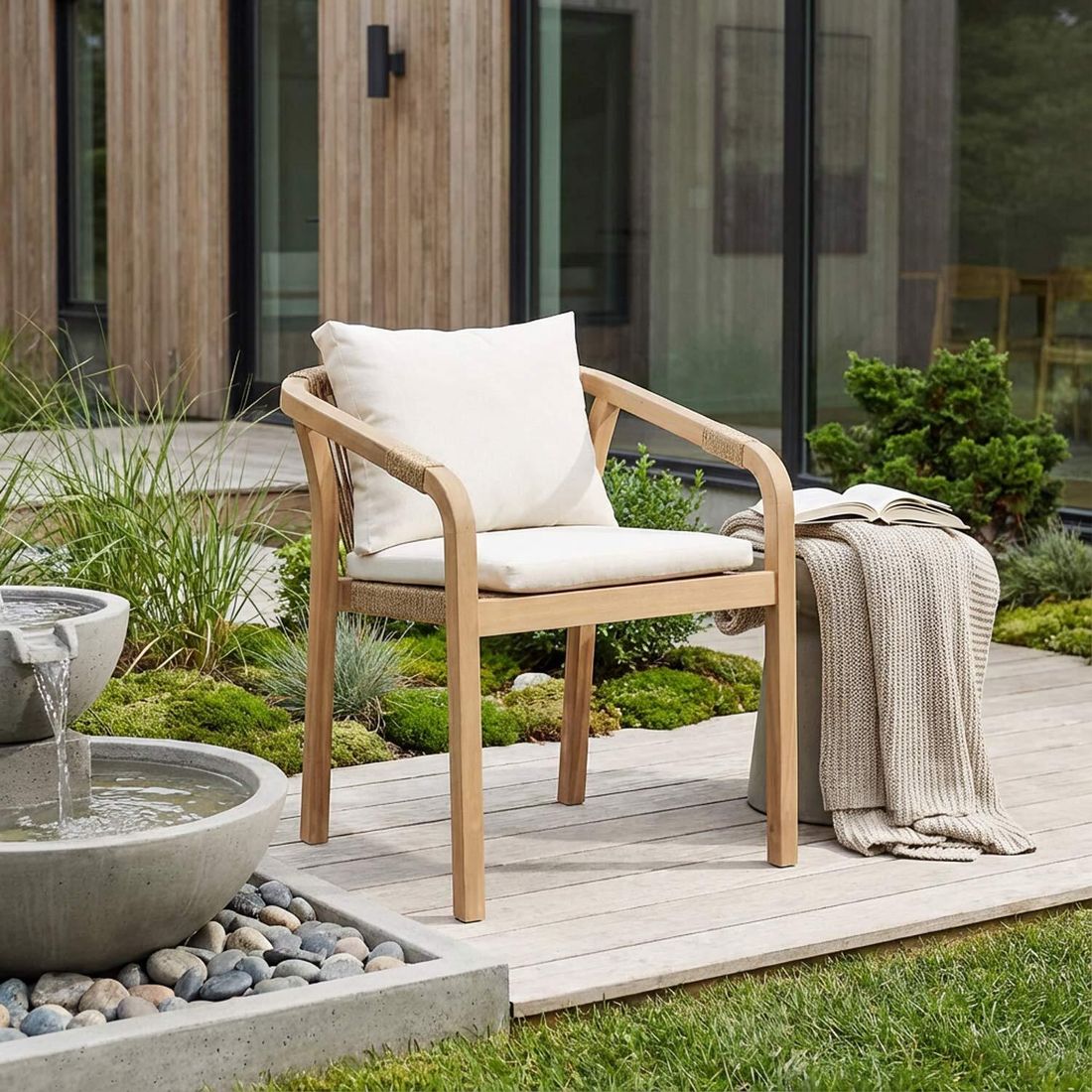 OUTLIV. Amelie Gartenmöbel-Set M (4 Plätze) Tisch Ø120cm