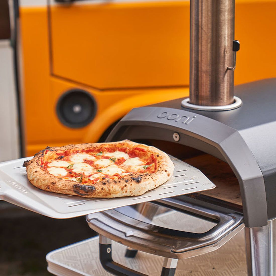 Ooni Karu 2 Multi-Brennstoff Pizzaofen
