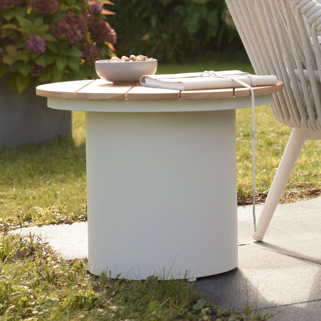Interliving 7015 Beistelltisch Garten Ø50x38cm Aluminium/Teak