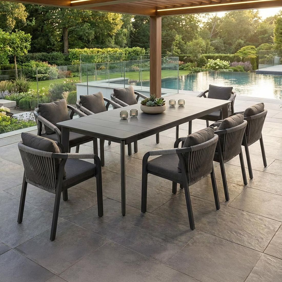 OUTLIV. Bordeaux Gartenmöbel-Set XL (8 Plätze) Tisch 220x100cm