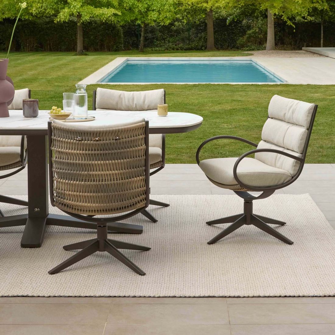 Apple Bee Camp Bay Gartensessel drehbar Edelstahl mit Sitz- und Rückenkissen