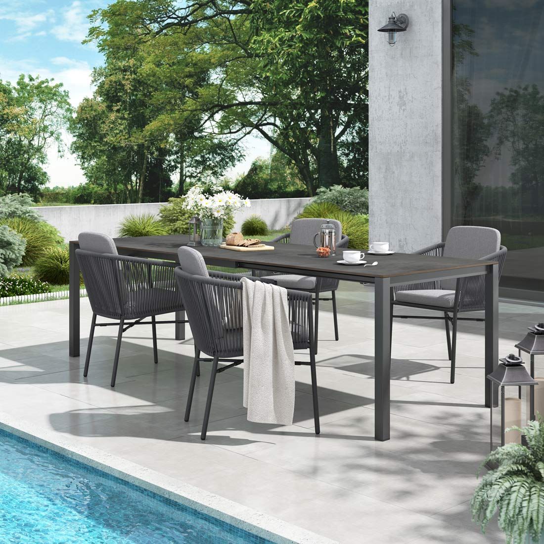 OUTLIV. Ohio Gartenmöbel-Set M (4 Plätze) Tisch 160/217/267x91cm