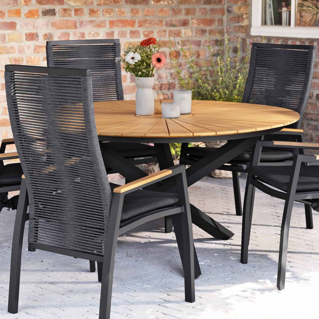 Interliving 7011 Gartentisch Ø140cm Aluminium/Teak