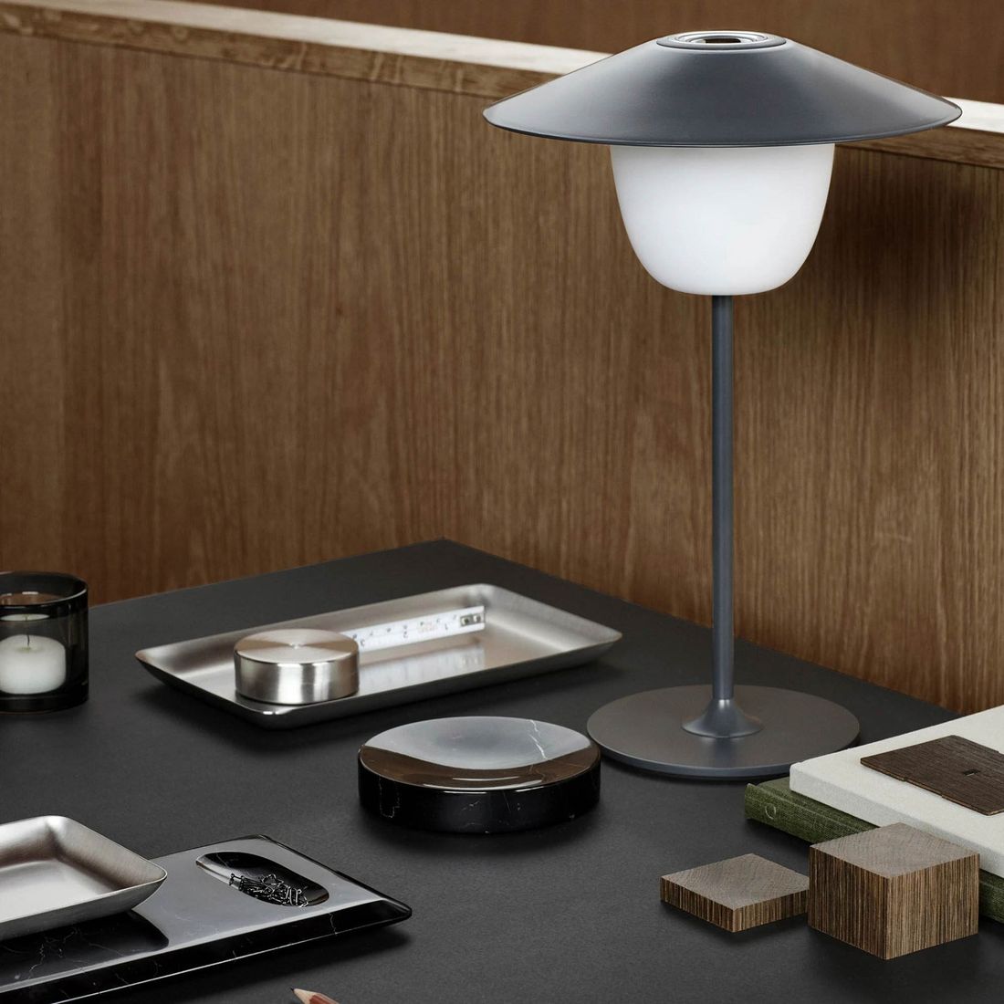 Blomus Ani Lamp large Mobile LED-Leuchte Aluminium