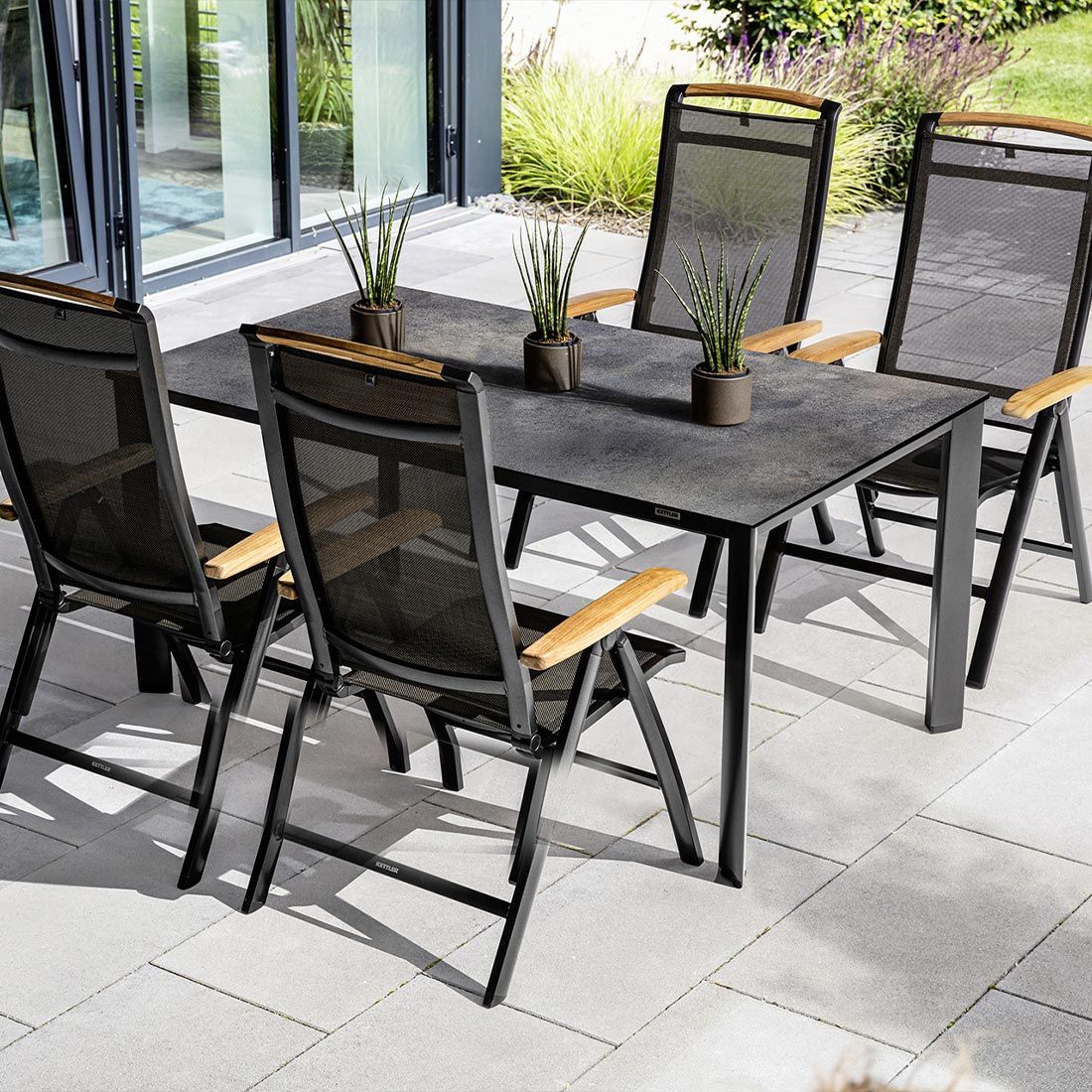 Der Ultimative Gartentisch Mit Hpl Platte Robust Pflegeleicht Und Stilvoll
