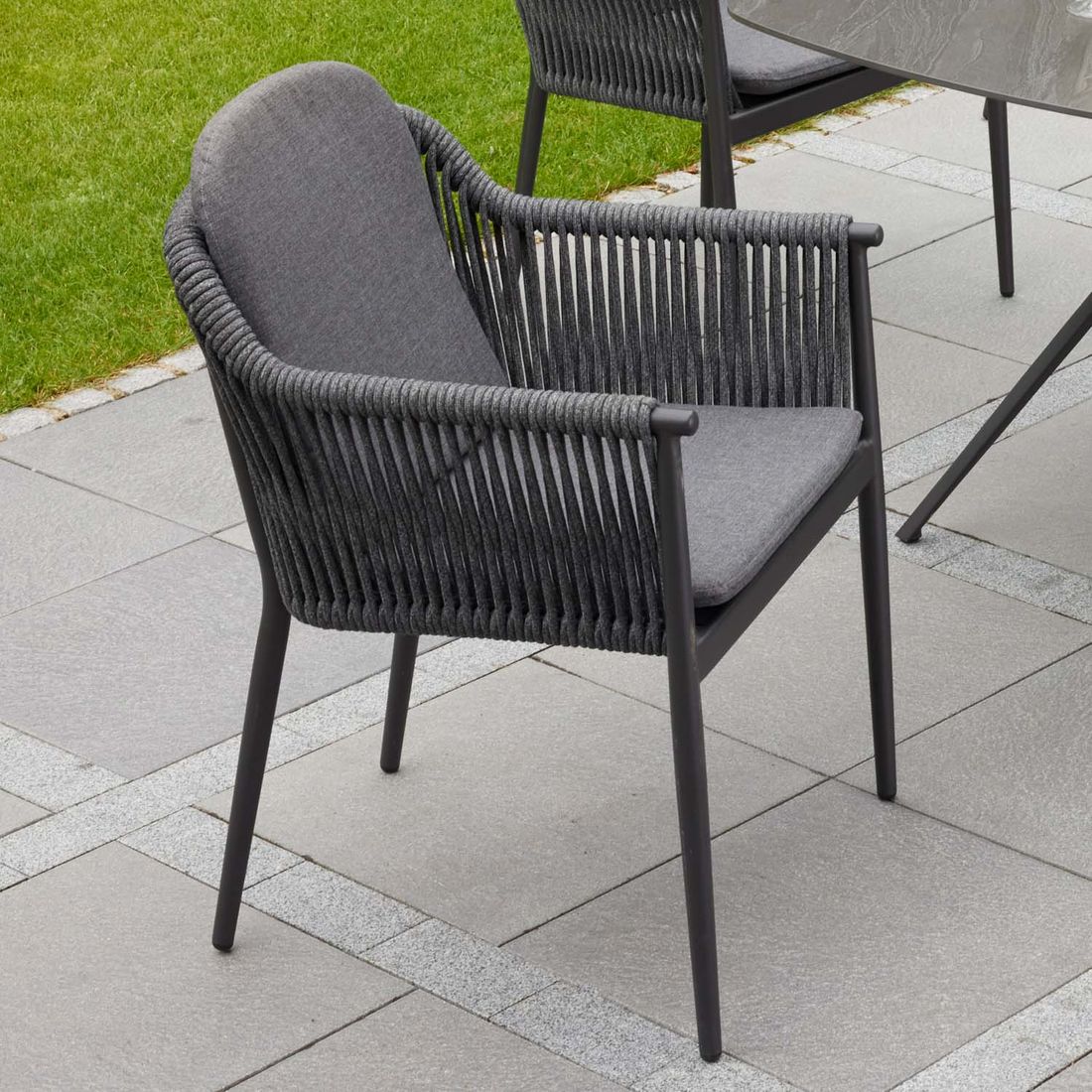 LC Garden Bari Gartensessel Aluminium mit Sitz- und Rückenkissen