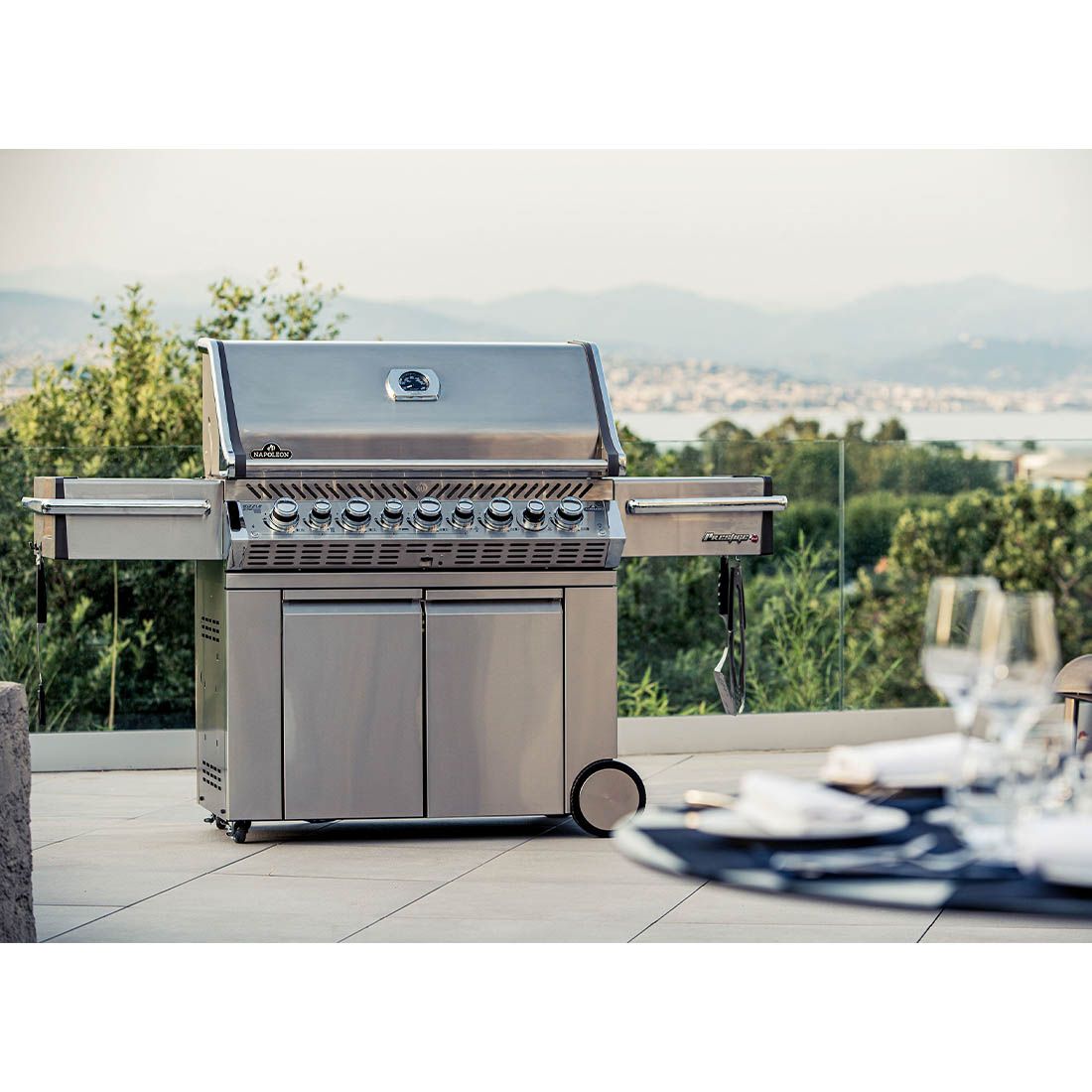 Napoleon Prestige PRO 665 Gasgrill