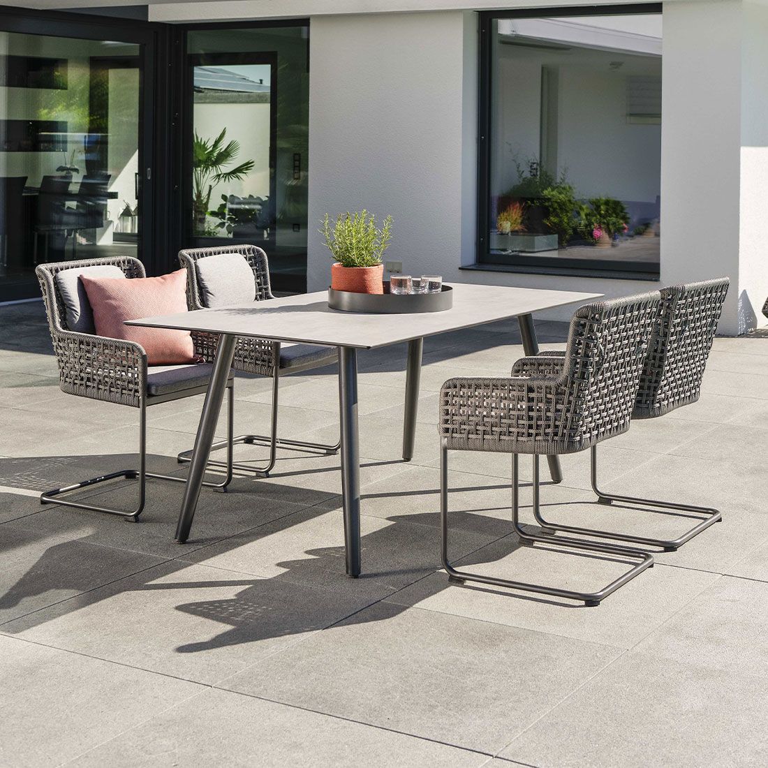 Stern Greta Gartenmöbel-Set M (4 Plätze) Tisch 180x100cm