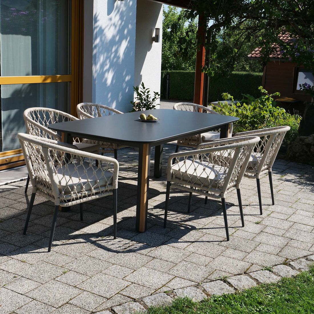 Sungörl Lugano Stapelsessel Aluminium mit Sitz- und Rückenkissen
