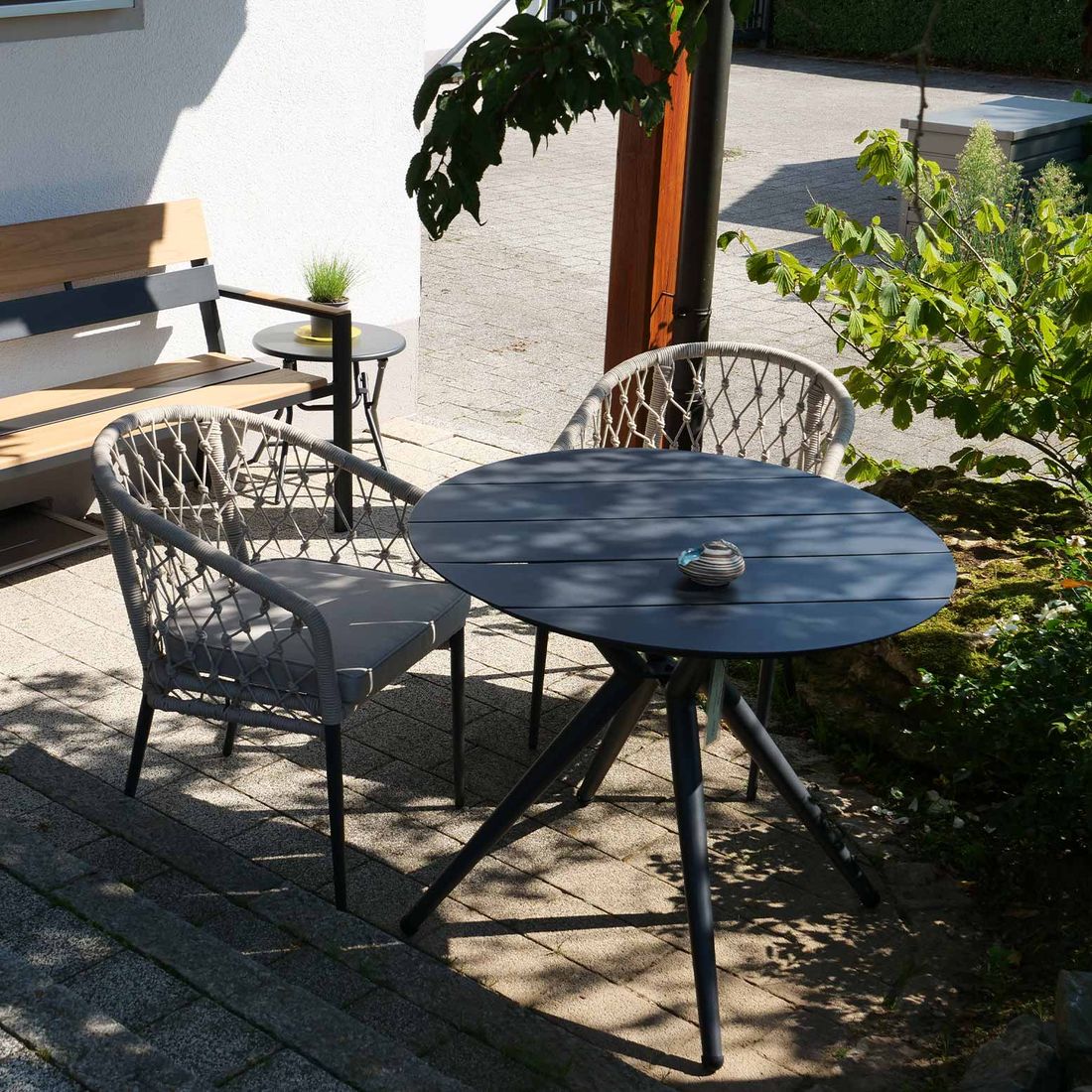 Sungörl Lugano Stapelsessel Aluminium mit Sitz- und Rückenkissen