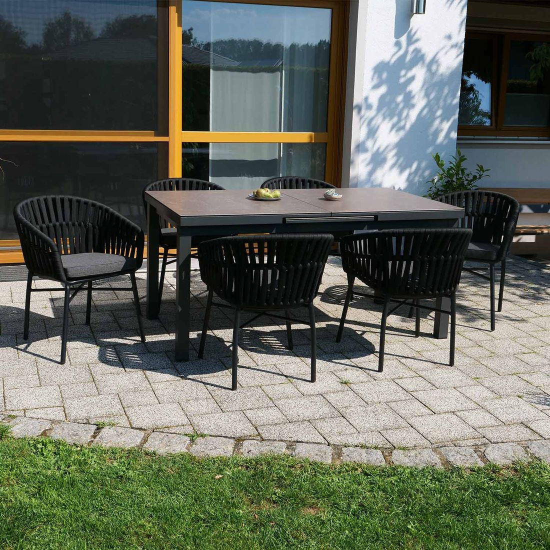 Sungörl Sirmione Stapelsessel Aluminium mit Sitz- und Rückenkissen