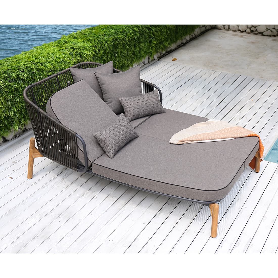 Zebra Pollux Daybed verstellbar inkl. Dekokissen Aluminium/Teak