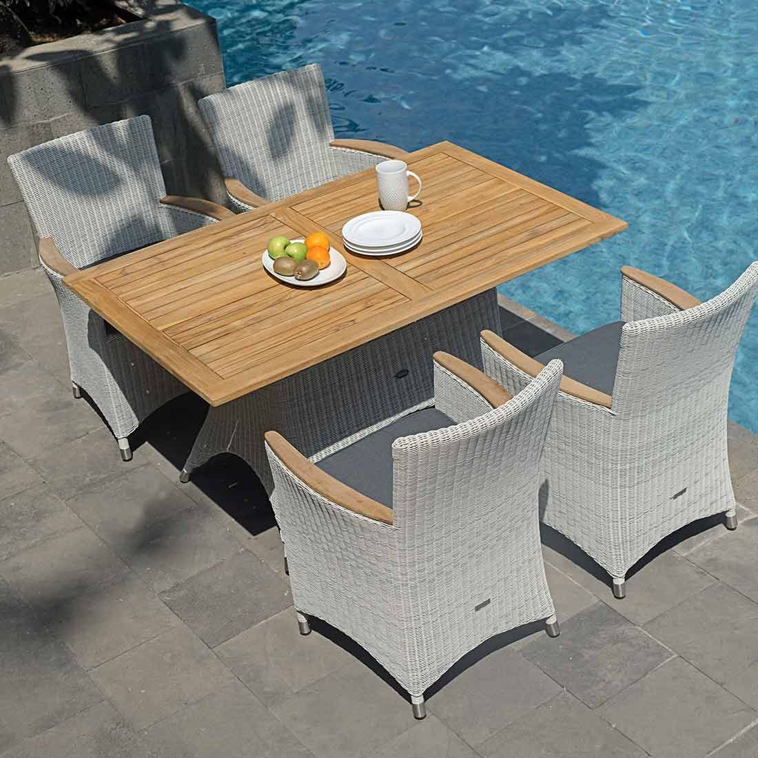 Zebra Loomus Diningsessel Geflecht mit Teakarmlehnen