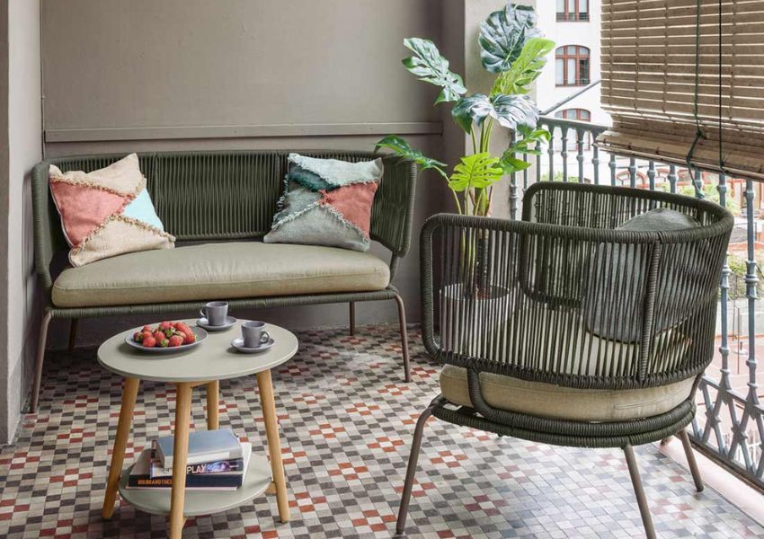 Boho Lounge aus Rope auf kleinem Balkon Boho Lounge aus Rope auf kleinem Balkon