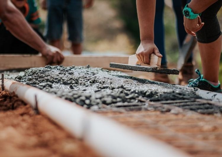 Gartensauna aufbauen - Untergrund vorbereiten