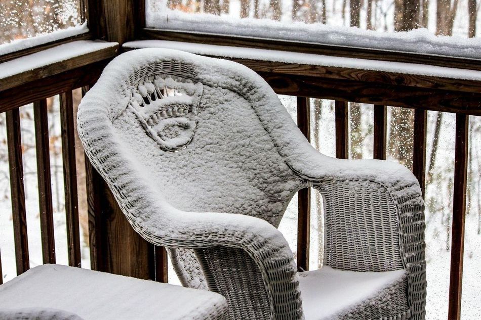 Kann man Polyrattan im Winter draußen stehen lassen?