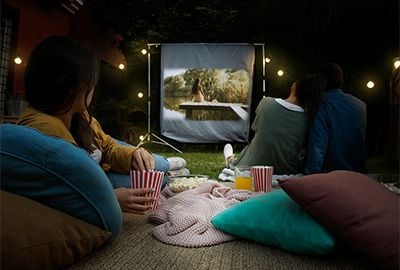 Perfektes Garten Kino: Tipps für Filmabende im Freien